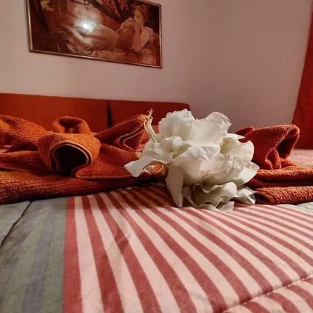 Genoa Apartment Welcome To Jared Burnett * Genua